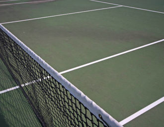 Construction court de tennis en béton poreux cannes