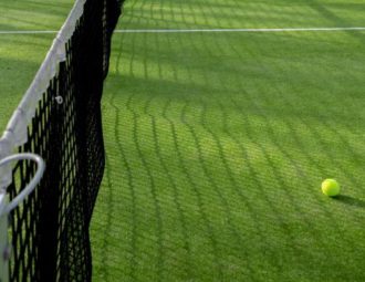 Construction d'un court de tennis en gazon synthétique à Nice