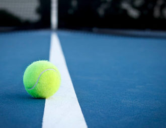 Construction d'un terrain de tennis à Toulon