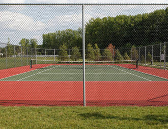 Construction d'un court de tennis à Toulon