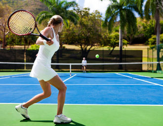 Construction d'un court de tennis à Toulon