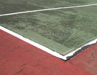 Construction d'un court de tennis à Toulon