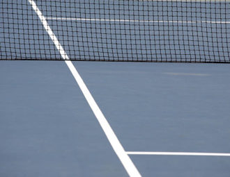 Construction d'un court de tennis à Toulon