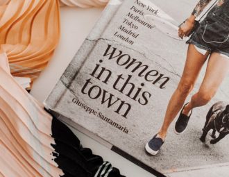 découvrez notre sélection d'accessoires de lecture indispensables pour améliorer votre expérience de lecture. que ce soit des lunettes, des lampes de lecture ou des marque-pages, trouvez tout ce qu'il vous faut pour plonger dans vos livres préférés dans le plus grand confort.