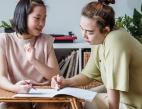découvrez le parenting coaching : un accompagnement personnalisé pour aider les parents à mieux comprendre et gérer les défis du quotidien, renforcer les liens familiaux et favoriser l’épanouissement de toute la famille.