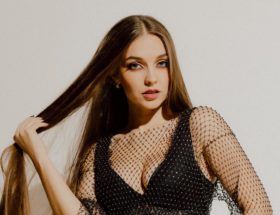 découvrez les dernières tendances sexy en lingerie : coupes audacieuses, matières raffinées et nouveautés incontournables pour sublimer votre féminité et réveiller votre sensualité.